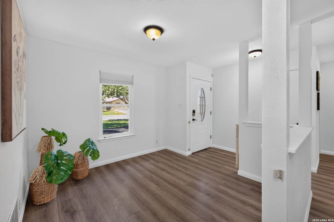 Photo of 9350 Cliff Way