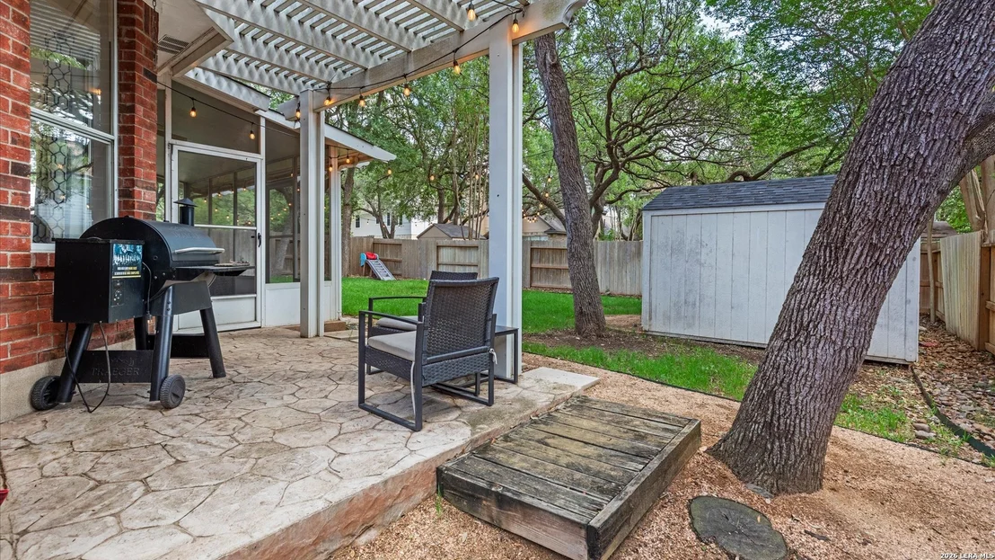 Photo of 1158 Bluff Forest