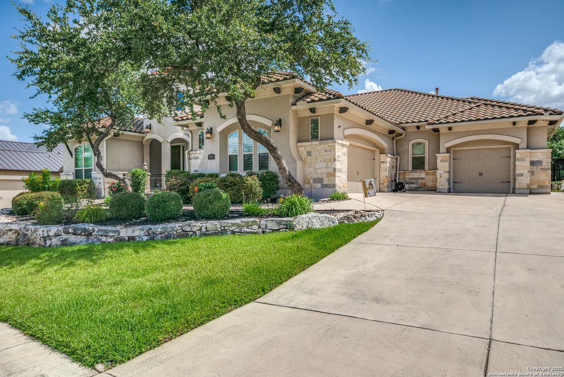 Photo of 18111 Abingdon Pl