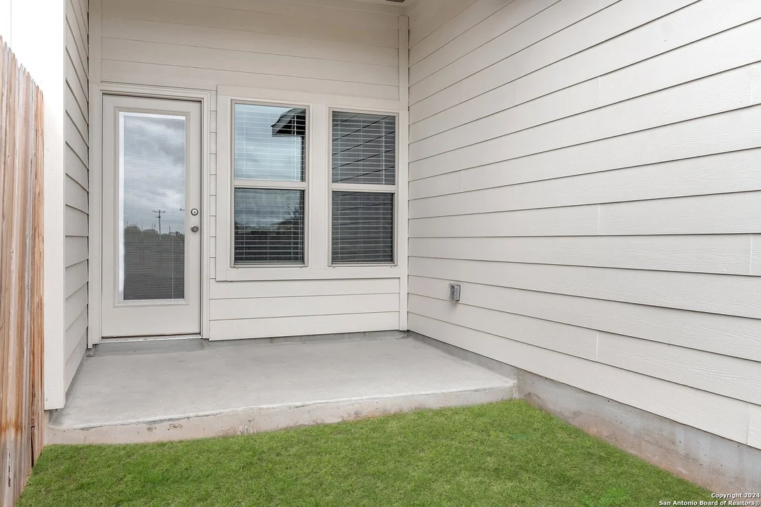 Photo of 5515 Devils Gate