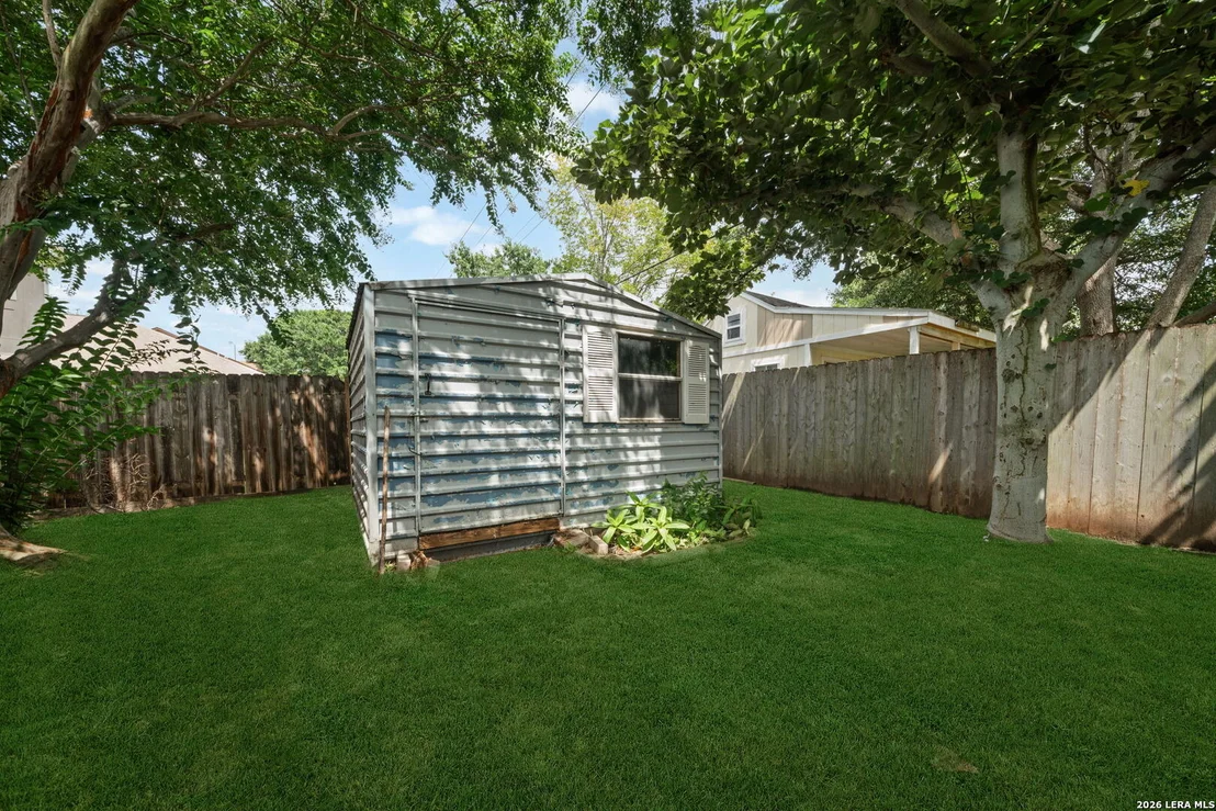 Photo of 916 ABERCORN