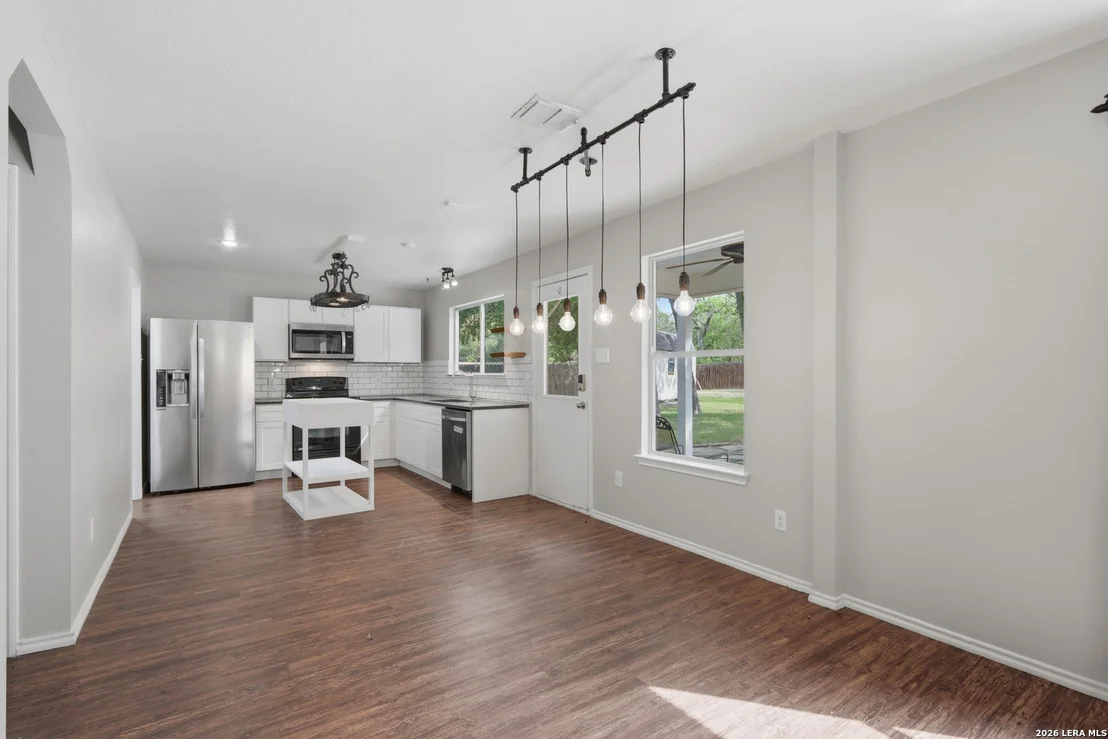 Photo of 11122 HILLSDALE LOOP