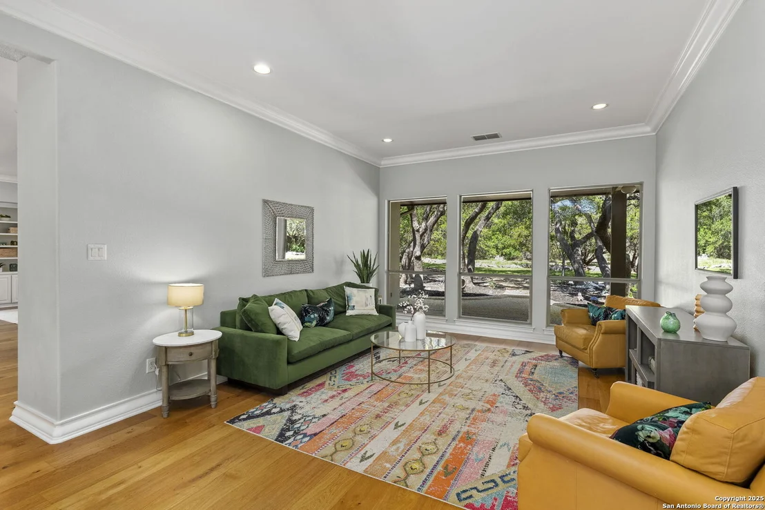Photo of 915 Foxton