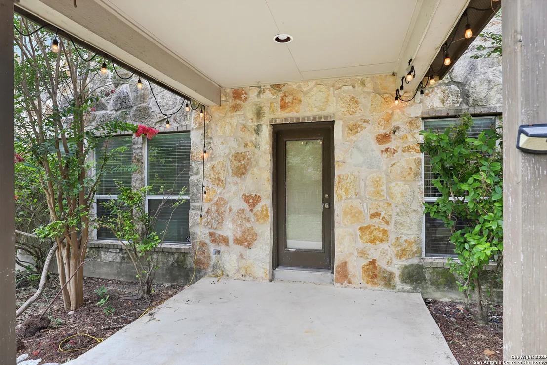 Photo of 7638 Kings Spring