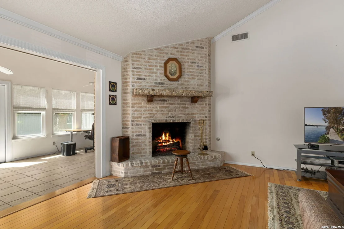 Photo of 2422 Shadow Cliff St