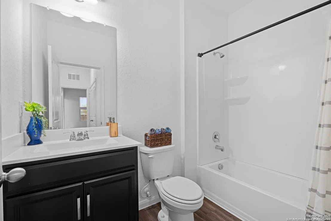 Photo of 5806 Gulf Meadow