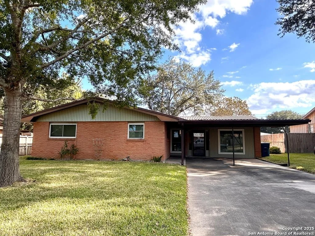 Photo of 1412 Oriole Lane