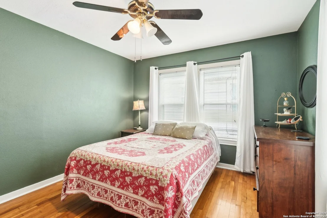 Photo of 2319 RAMONA
