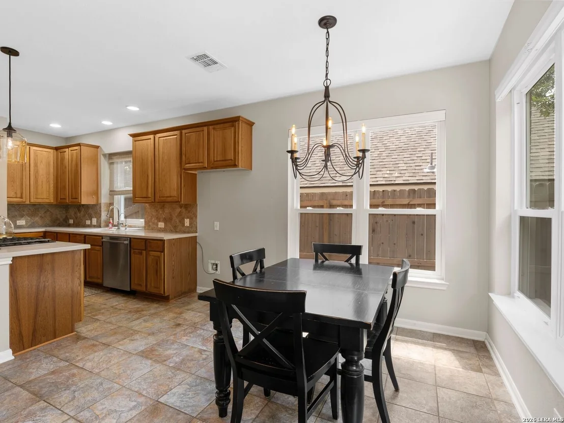 Photo of 2615 Rogers Bluff