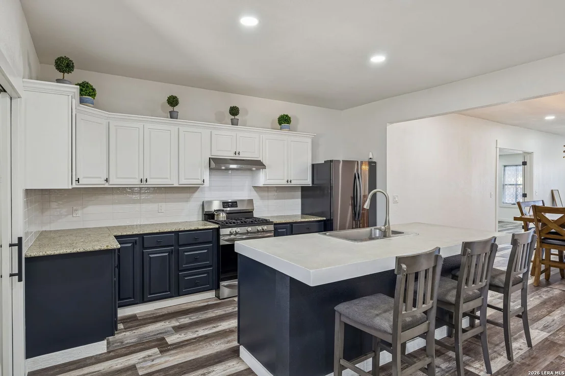 Photo of 562 Kendalia Ave