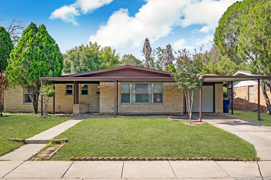 Photo of 1502 VIEWRIDGE DR