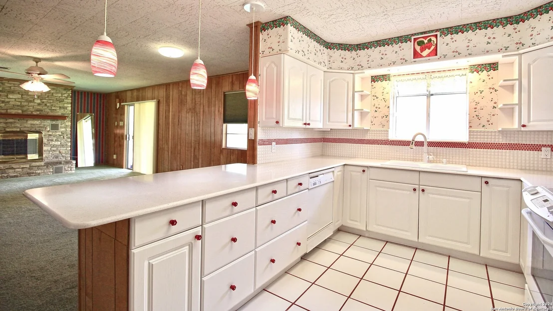 Photo of 116 CRESTVIEW DR