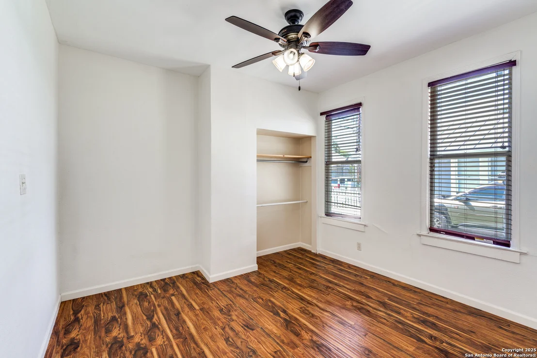 Photo of 418 Muncey
