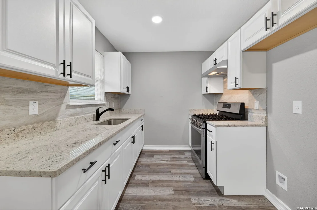 Photo of 5871 Castle Lk
