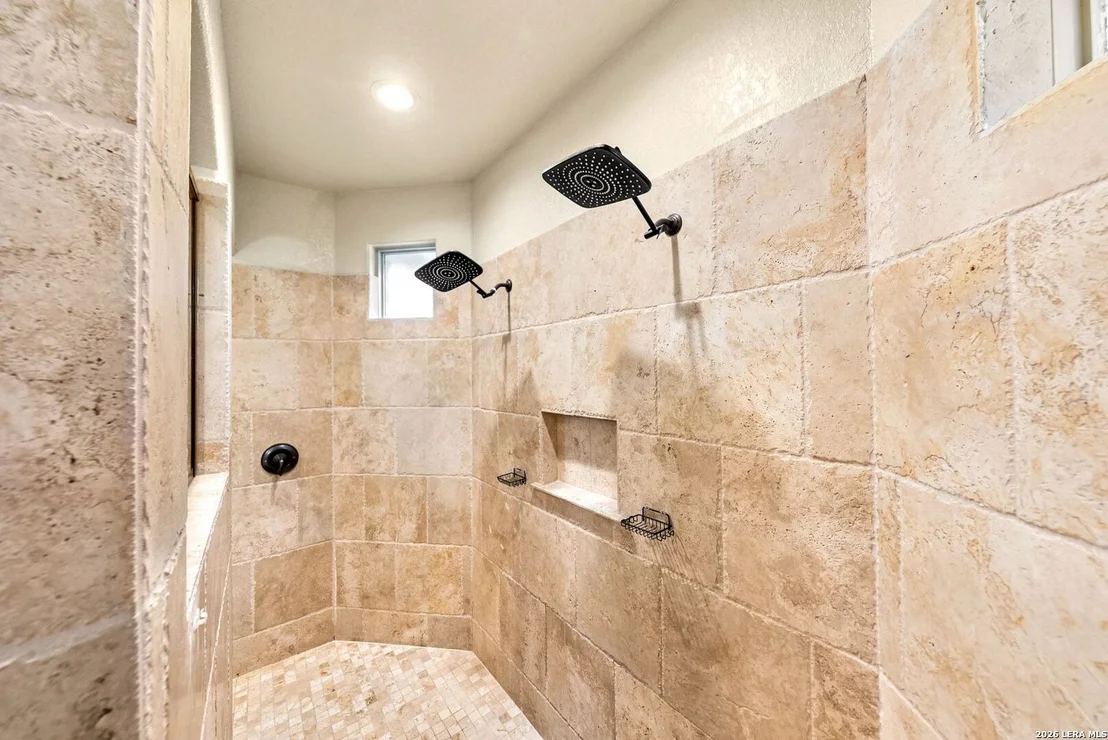 Photo of 1009 Bluebonnet Ln