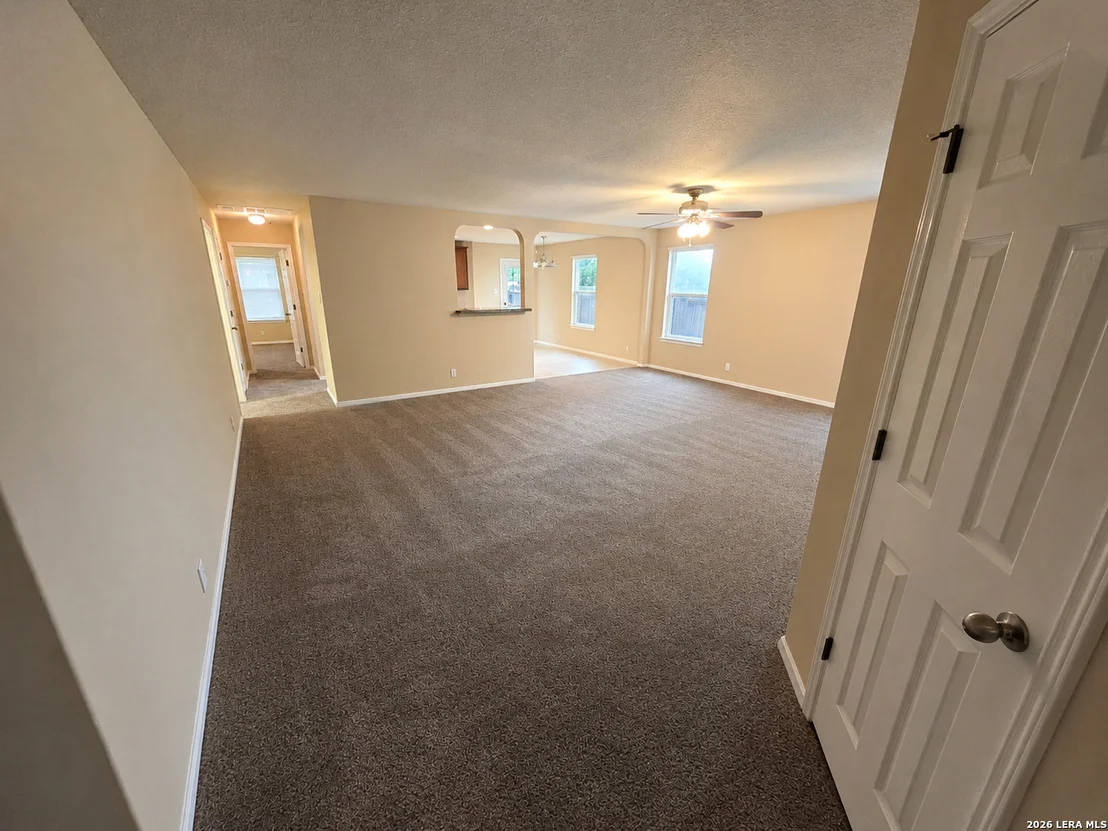 Photo of 535 DIANA DR