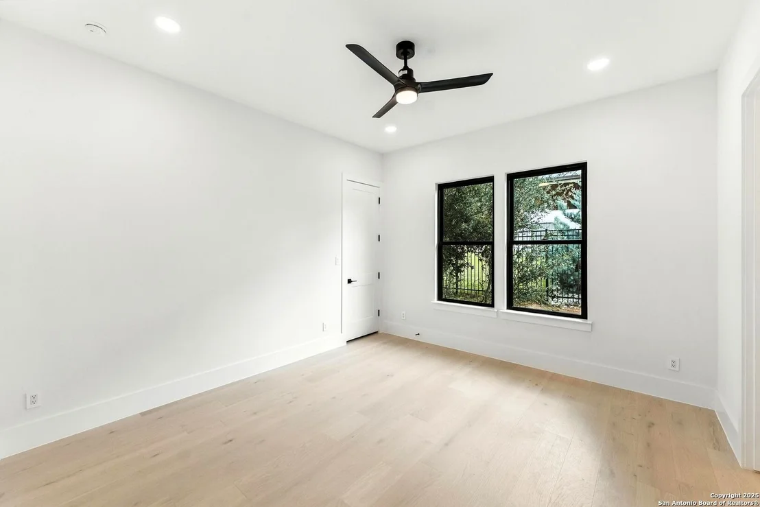 Photo of 10302 Kendall Canyon