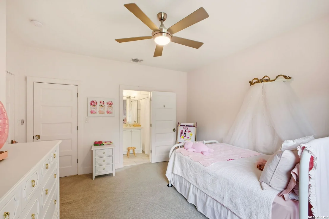 Photo of 301 OGDEN LN