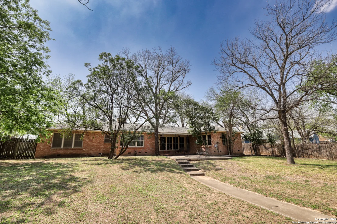 Photo of 728 N Getty St.