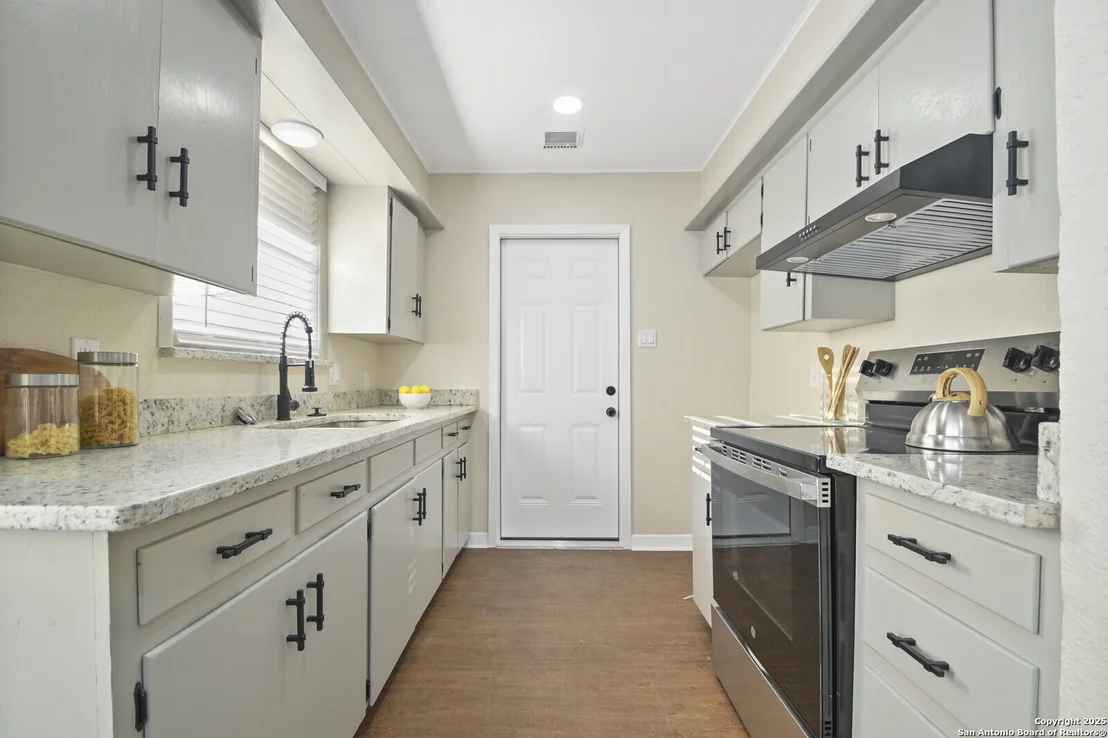 Photo of 5934 Kettering