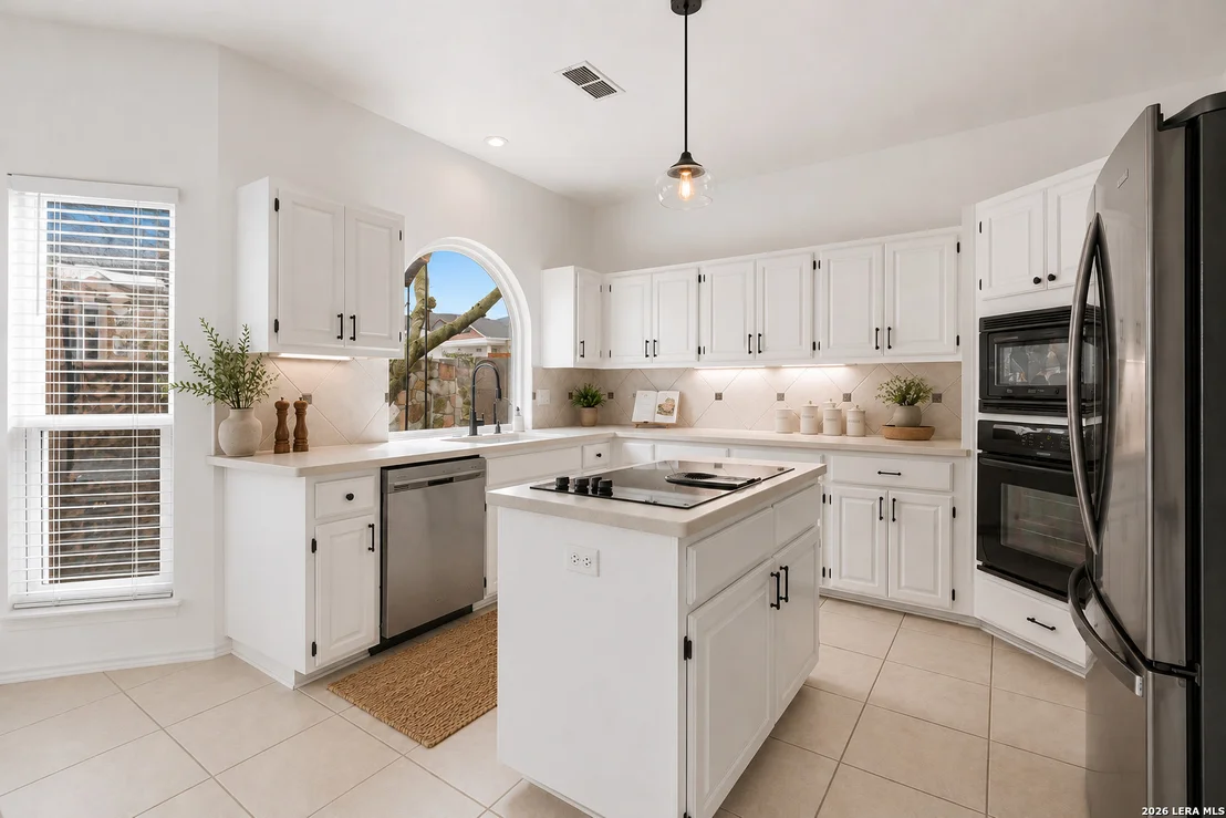 Photo of 602 Lightstone