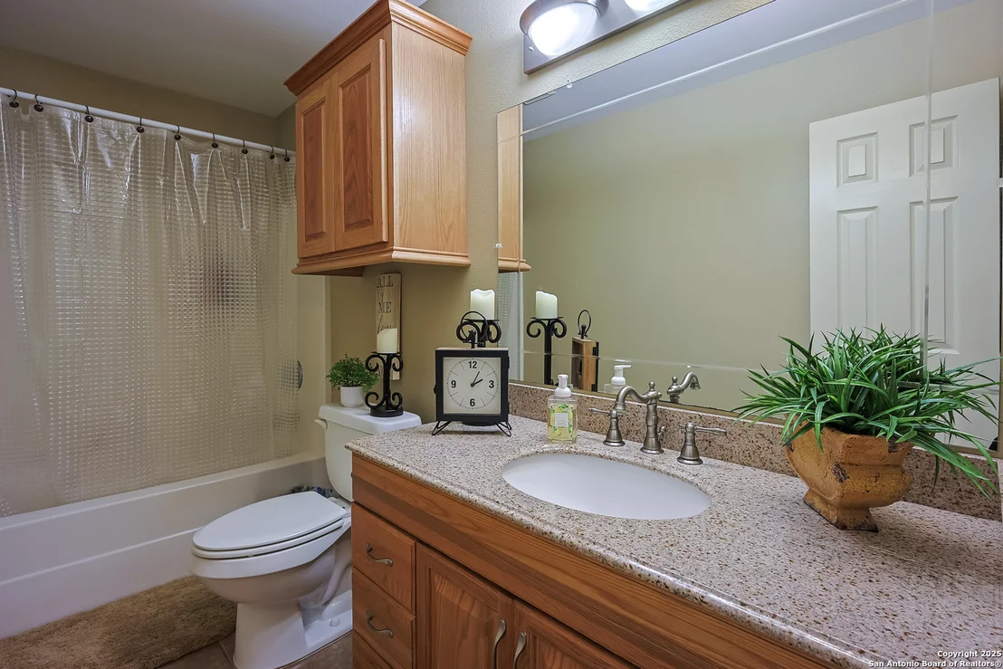 Photo of 2697 Oak Grove