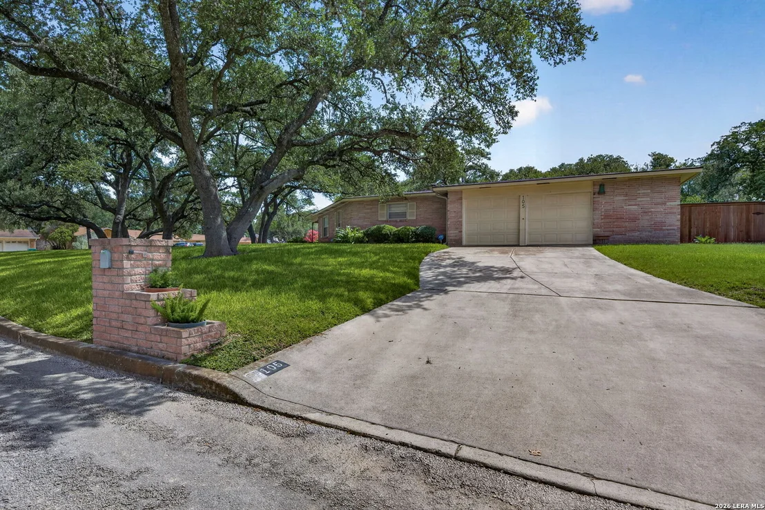 Photo of 105 DORIS DR