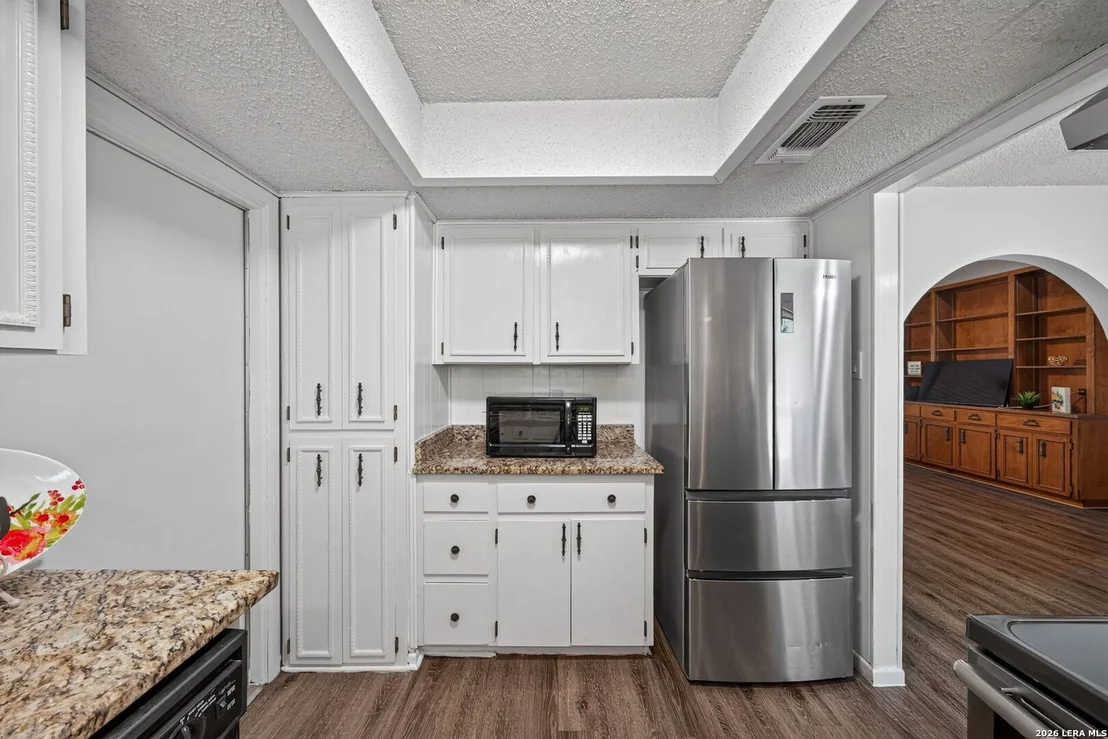Photo of 7131 FOREST BRK