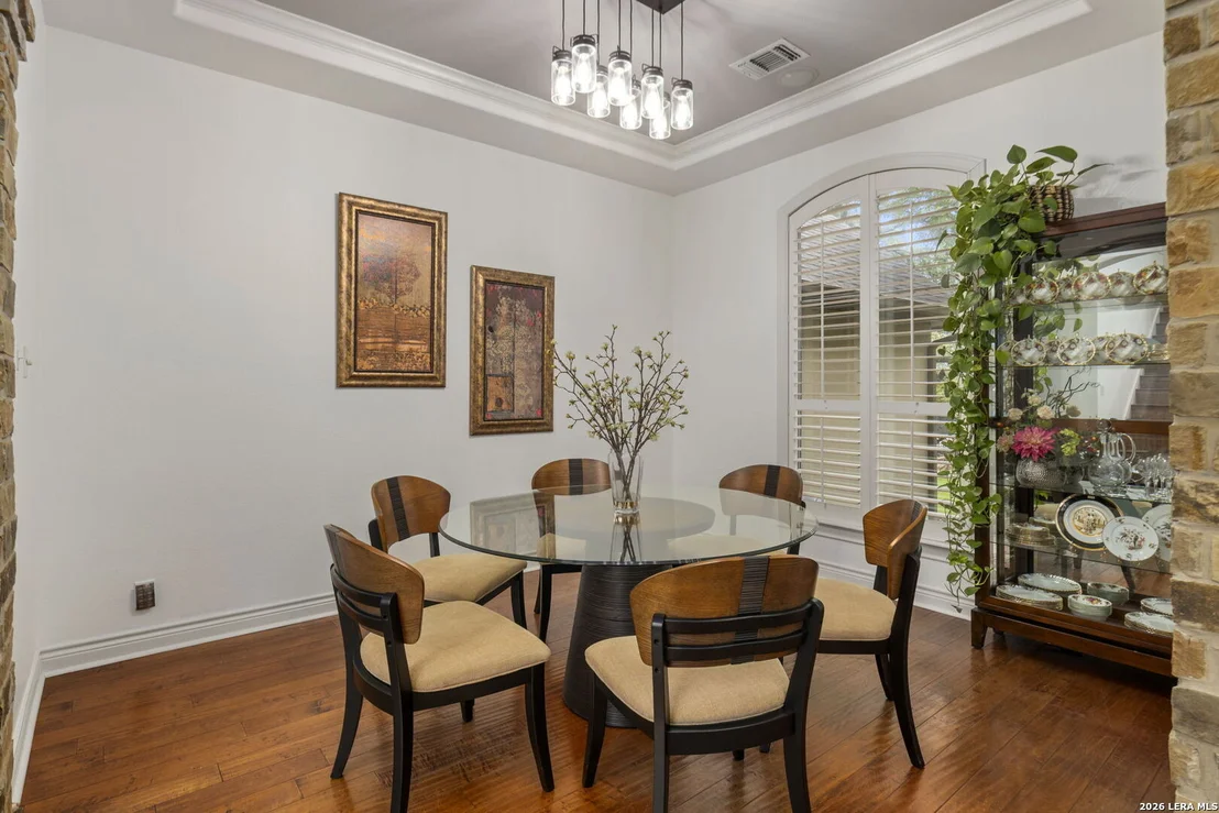 Photo of 921 GREAT TREE DR