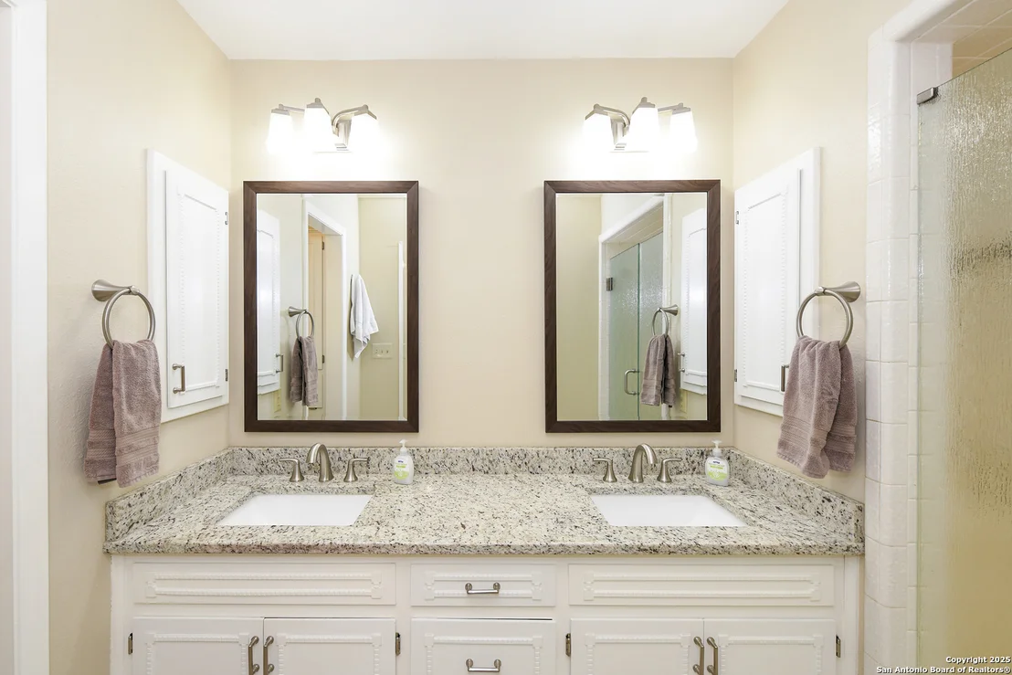 Photo of 1415 Synandra
