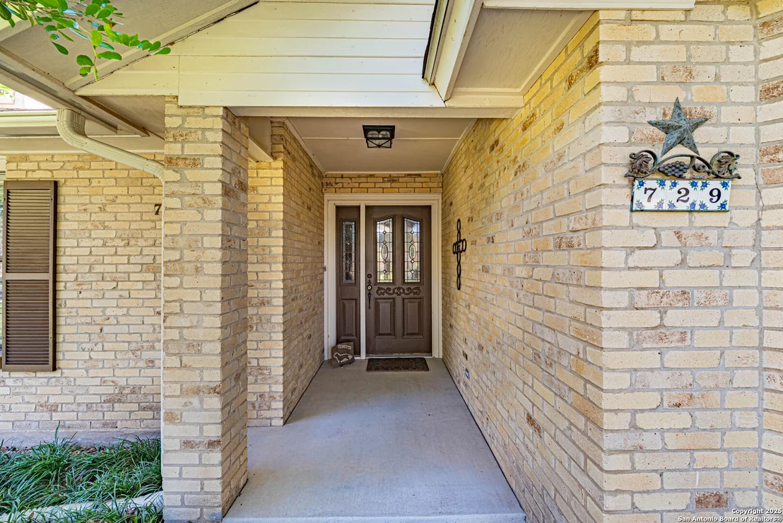 Photo of 729 Heritage Dr
