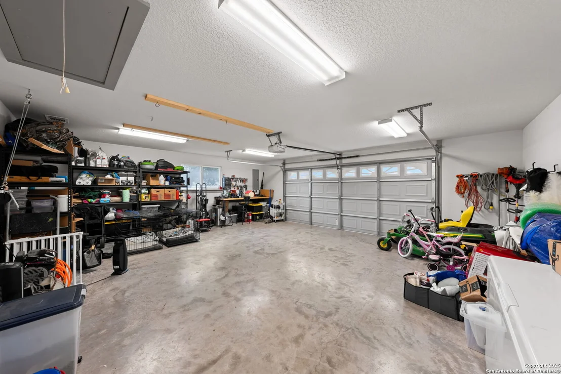 Photo of 138 W Holly Hill Dr
