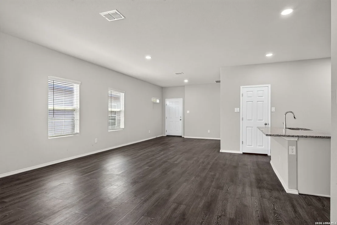 Photo of 3239 Farm Oak