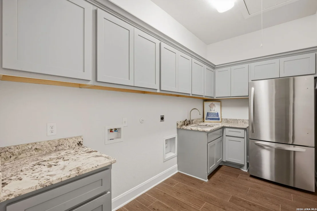 Photo of 112 ROLLING VIEW DR