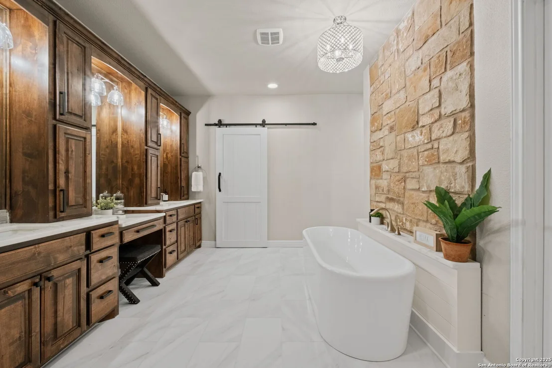 Photo of 157 Fair Springs