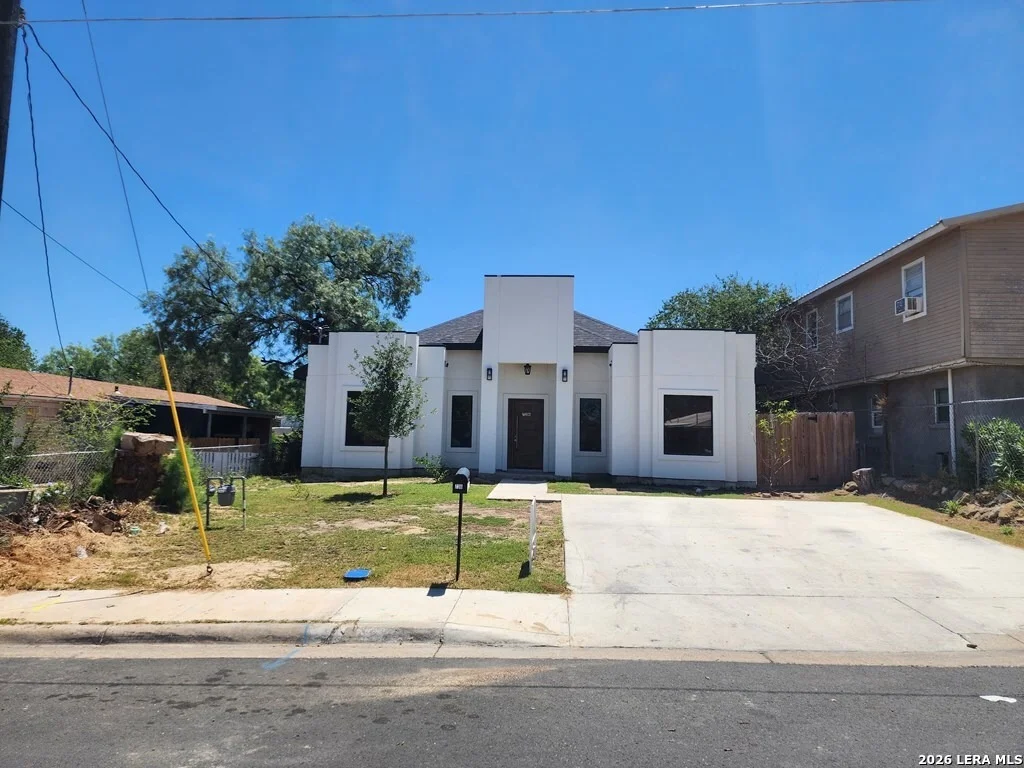 Photo of Unit NA at 736 TRINITY ST.