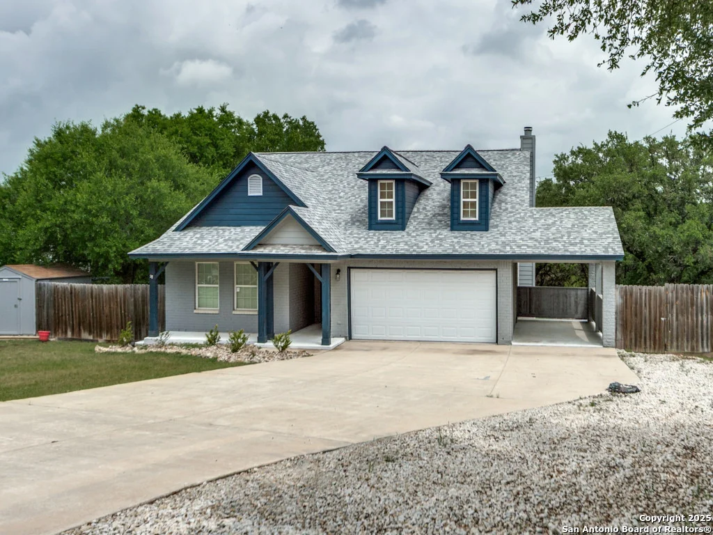 Photo of 651 RIVER VIEW DR