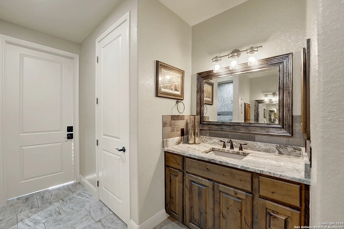 Photo of 1309 E