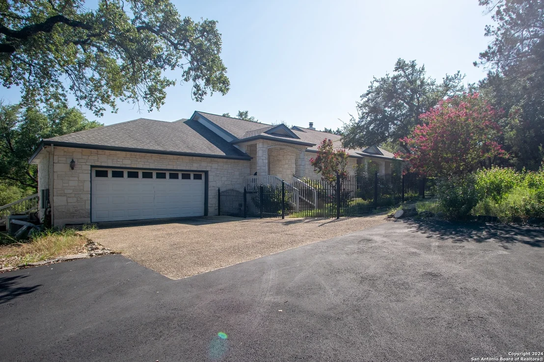 Photo of 981 Brookside