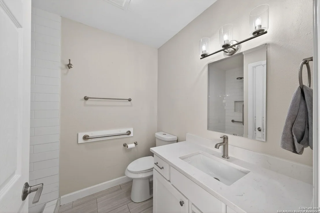 Photo of 1013 North Blvd