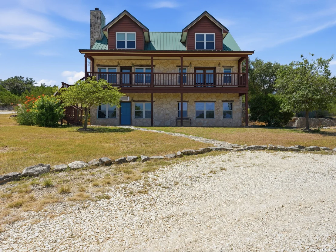 Photo of 412 Bear Springs Trl