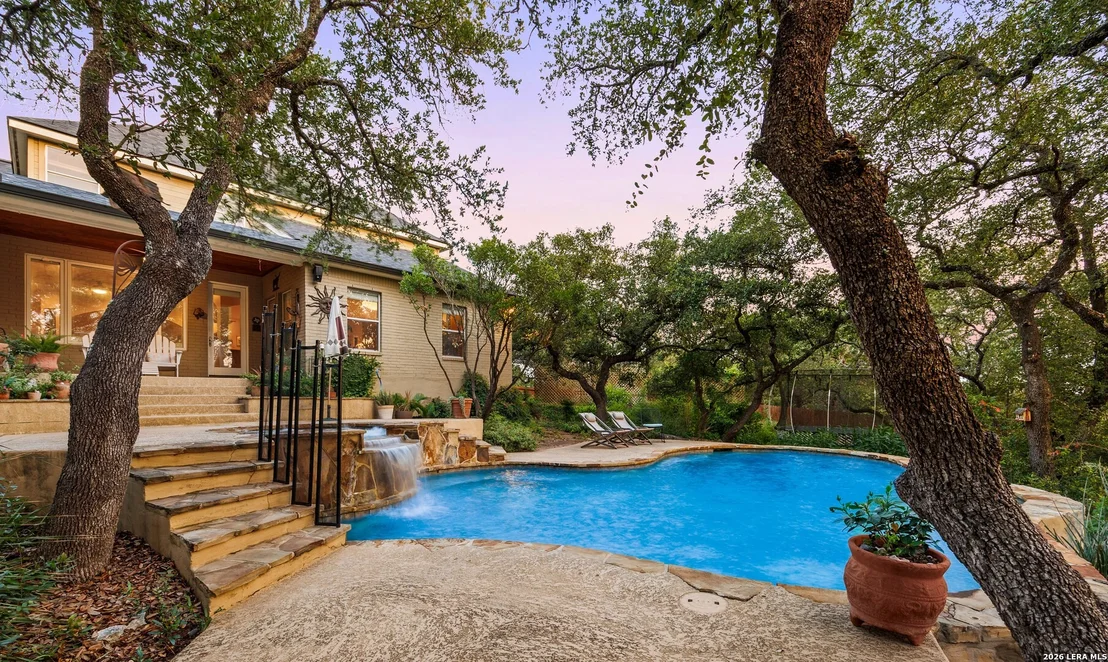 Photo of 1059 Flagstone