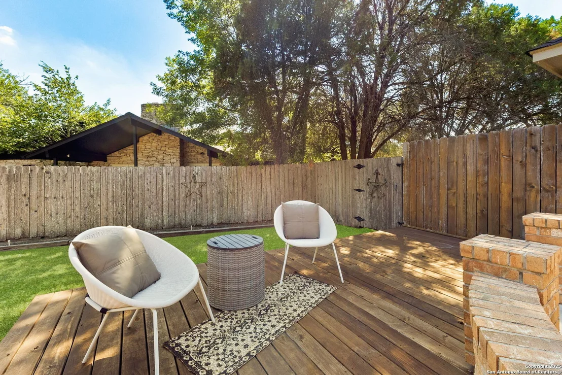 Photo of 1633 Willow