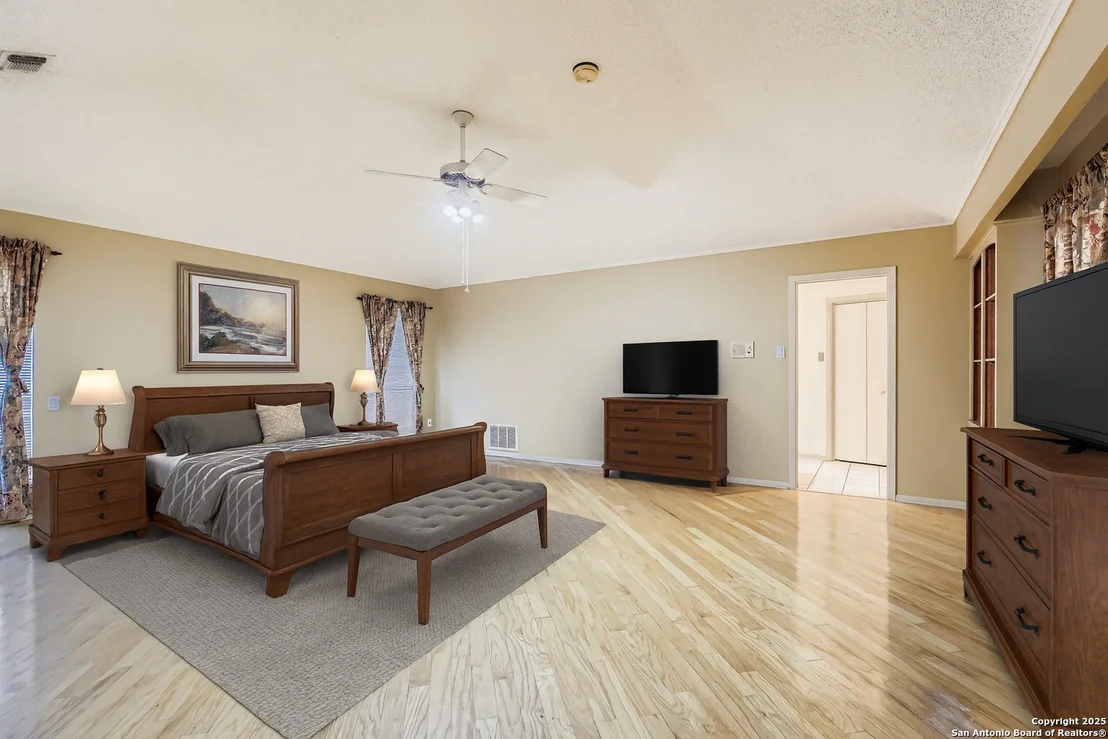 Photo of 5922 Winterhaven