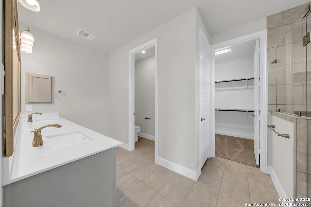 Photo of 5215 Park Overlook