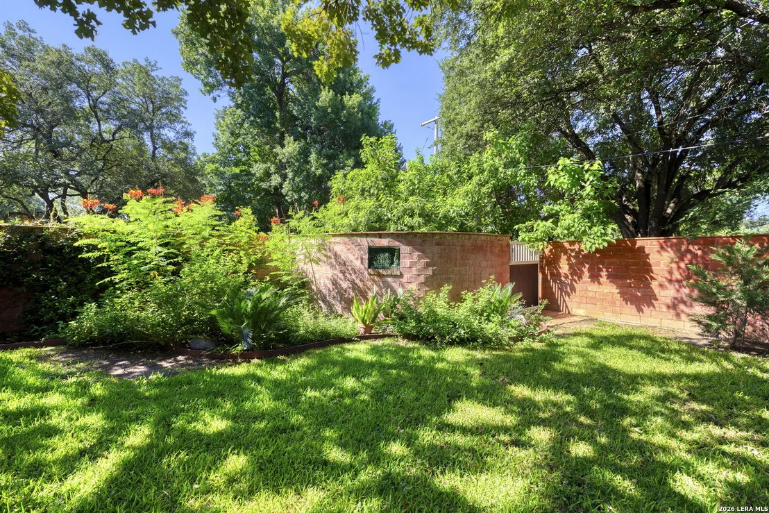 Photo of 921 Maple