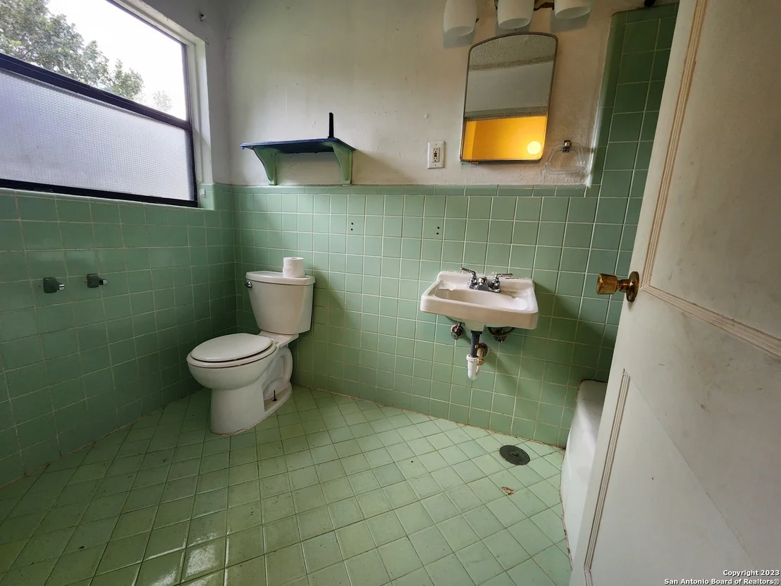 Photo of 414 SUMNER DR