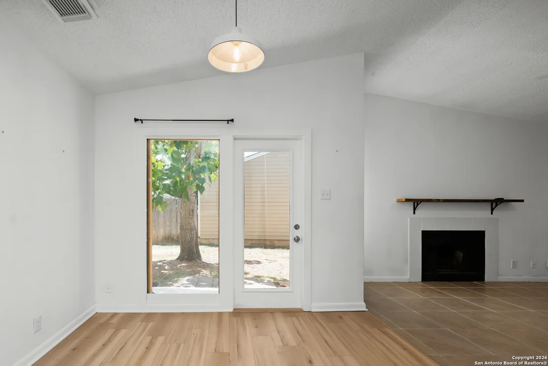 Photo of 6248 Valley Queen