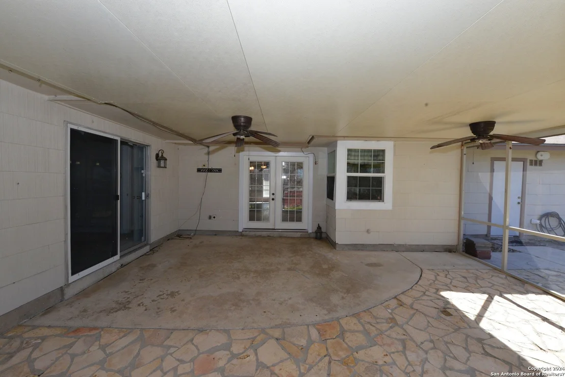 Photo of 4427 GREYSTONE DR