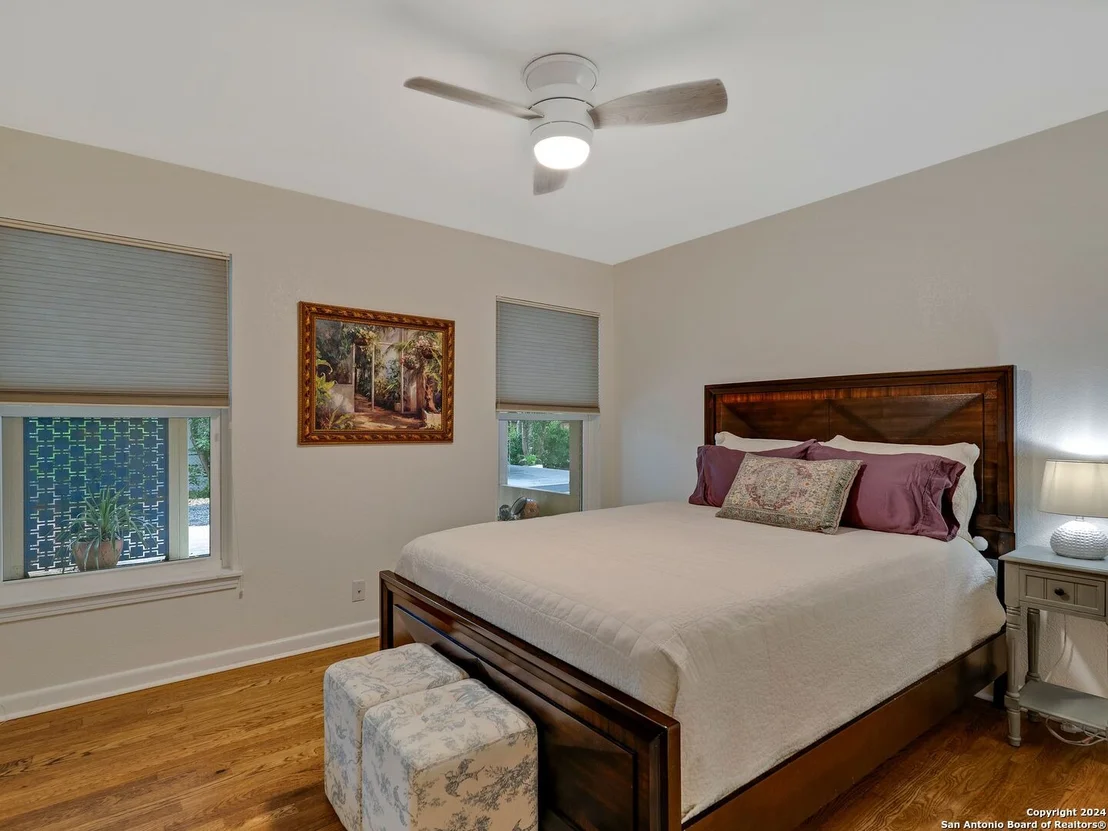 Photo of 534 OAKLEAF DR